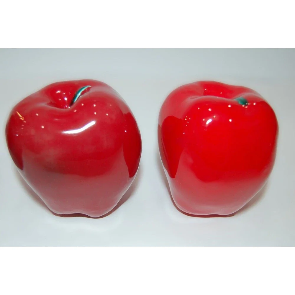 4 RED CERAMIC APPLES FAUX FRUIT FAKE ARTIFICIAL SHINY TABLE STAGING DECOR 3.5